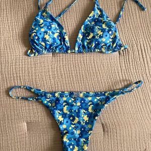 Floral bikini set